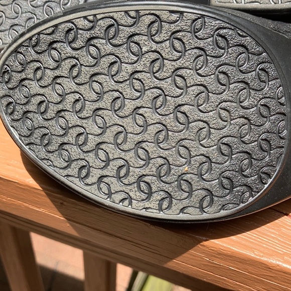 Dansko black shoes - Picture 11 of 12